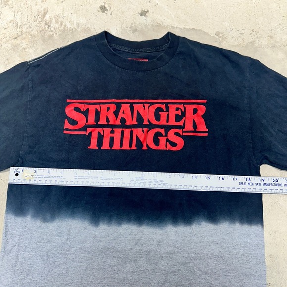 Stranger Things Long Sleeve T Shirt Dip Dye Graphic Print Size M - Picture 2 of 6